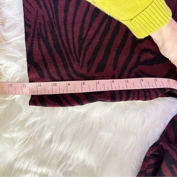 ɢᴜᴄ ᴛᴇᴅ ʙᴀᴋᴇʀ ᴛɪɢᴇʀ ꜱᴛʀɪᴘᴇꜱ ʟᴏɴɢ ꜱʟᴇᴇᴠᴇ ᴘᴜʟʟᴏᴠᴇʀ ᴄᴀʀᴅɪɢᴀɴ ᴄʀᴏᴘ ꜱᴡᴇᴀᴛᴇʀ - Picture 7 of 13